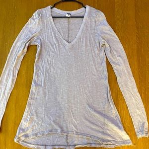 We The Free distressed tunic in a light mauve color. Size M